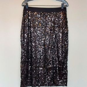 Sequins front slit skirt